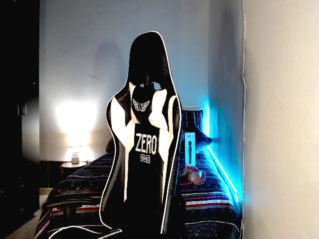 Live sex webcam photo for Vanessax10 #255229386