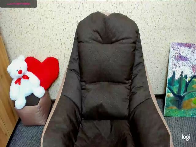 Live sex webcam photo for lilydavra #252680883