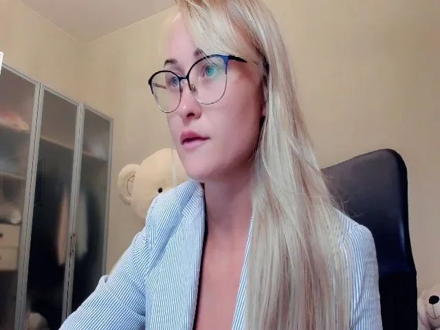 Live sex webcam photo for Mistress_Eva_ #263635476