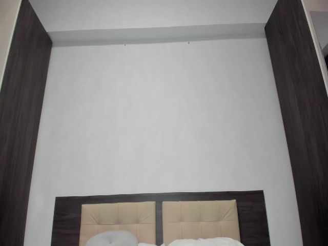 Live sex webcam photo for Miss_Medyson #253719168