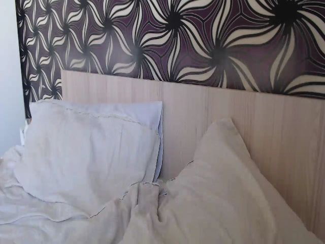 Live sex webcam photo for MilenaDivine #252788009