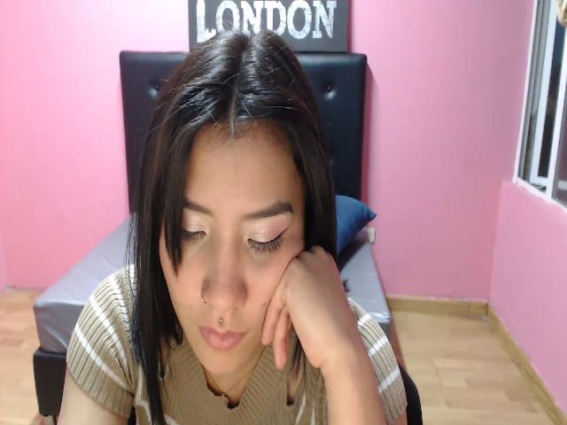 Live sex webcam photo for Emmaafox #254332033