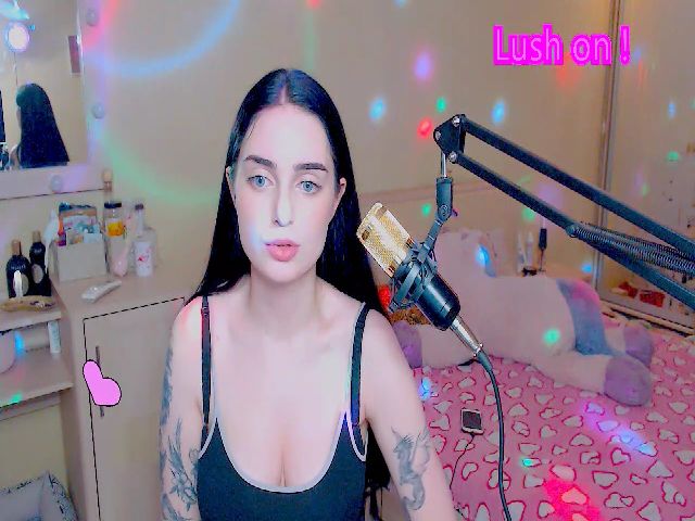 Live sex webcam photo for sunshinebabee #265131493