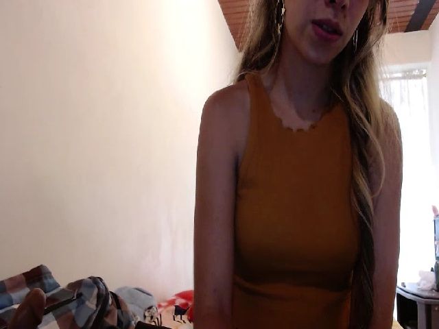 Live sex webcam photo for LaraSmiith_ #253779131