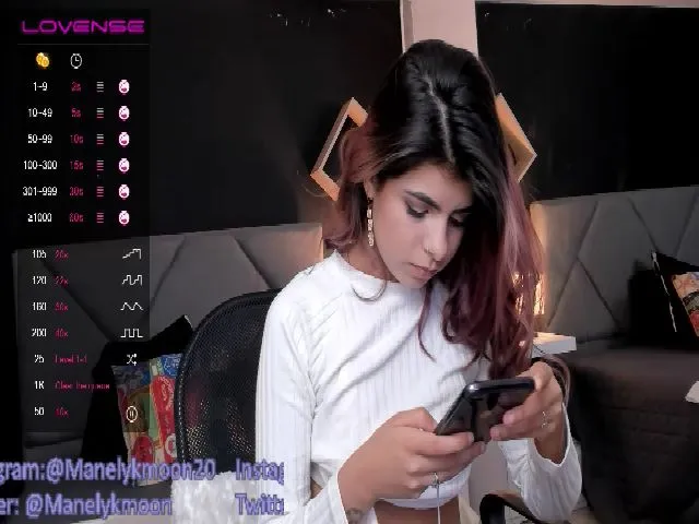 Live sex webcam photo for Manelyk_m #256003917