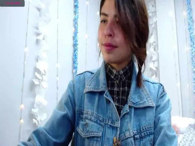 Live sex webcam photo for Cathryskyy #261087638