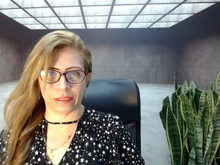 Live sex webcam photo for maturehot-1 #240620207