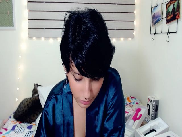 Live sex webcam photo for Lorelain_ #257409667