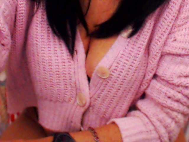 Live sex webcam photo for shannon4u #287962750