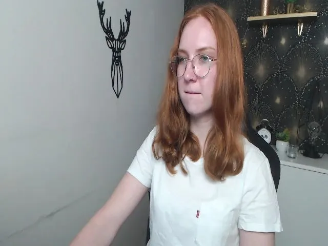 Live sex webcam photo for KISSxGABBY #254175210