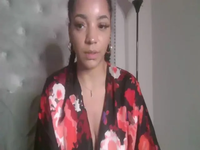 Live sex webcam photo for lunaisbadx #258416399