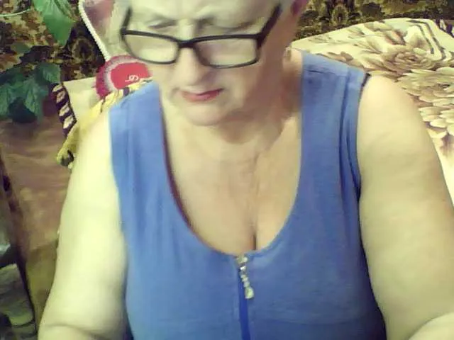 Live sex webcam photo for LolkaAlyss #287976308