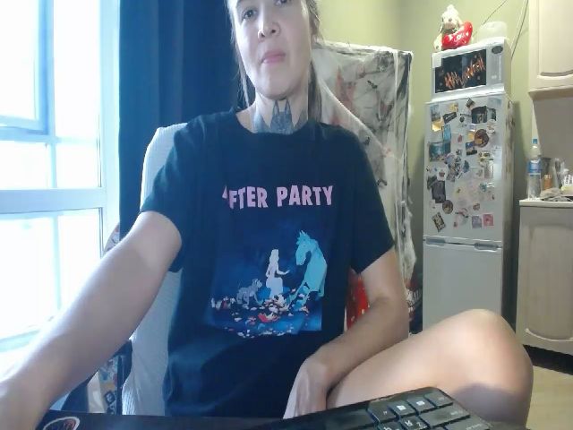 Live sex webcam photo for Angie_Wild #258248543