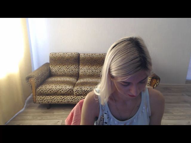 Live sex webcam photo for SexyBeatriice #255559496