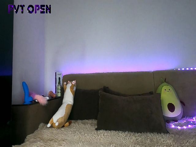 Live sex webcam photo for ahegao_girl #253711756