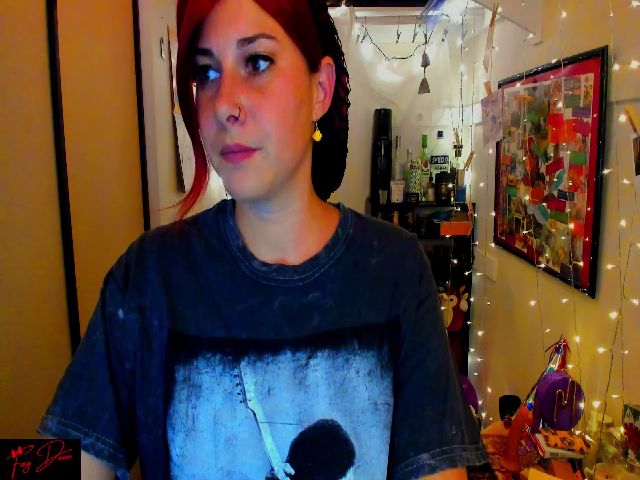 Live sex webcam photo for FoxyDame #256678294