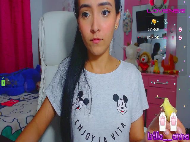 Live sex webcam photo for Litlle__anna #264570010