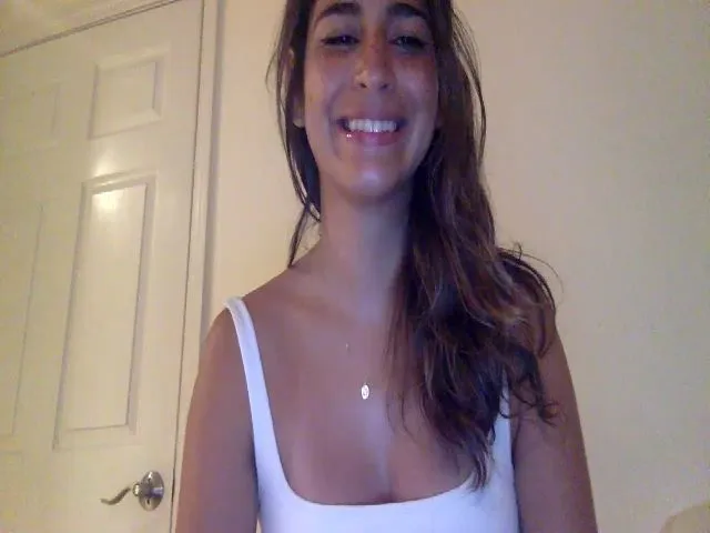 Live sex webcam photo for FreckledPoni #262450579