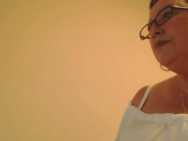 Live sex webcam photo for Connyat99 #246154129