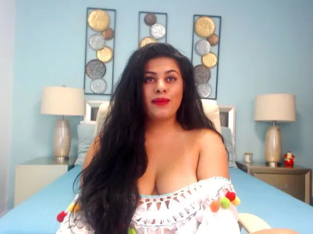 Live sex webcam photo for HeidiCutie #257343108