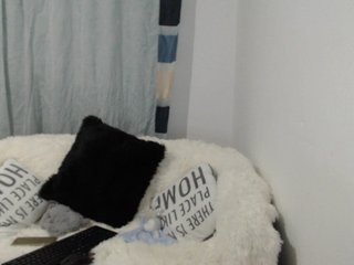 Live sex webcam photo for EllaRose29 #240524545