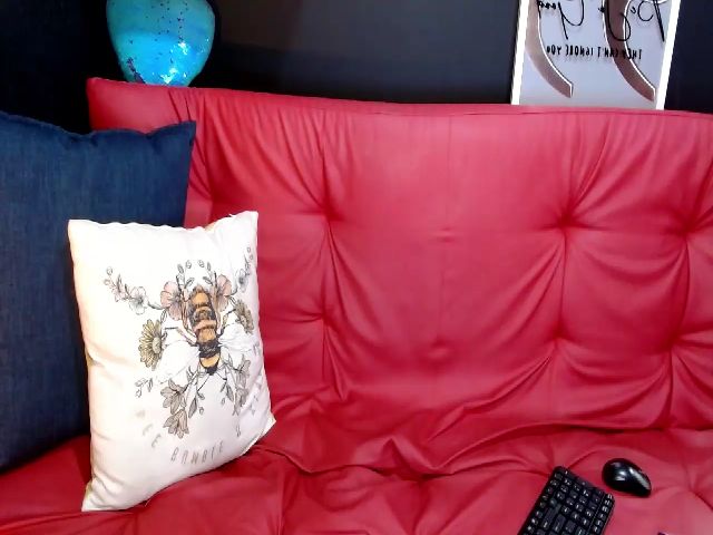 Live sex webcam photo for Ebonyindian69 #257066049