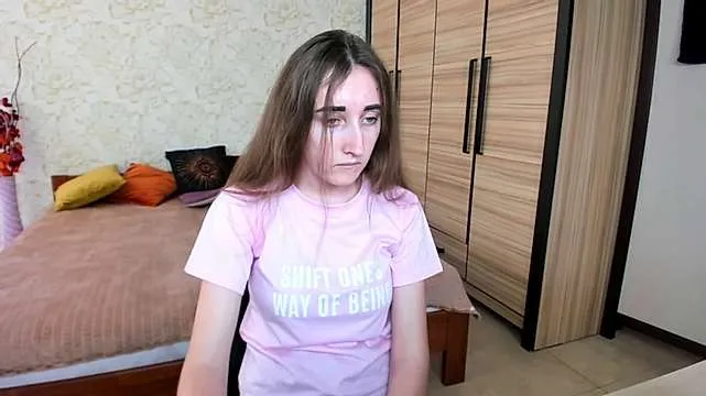 Live sex webcam photo for NoraBare #244686790