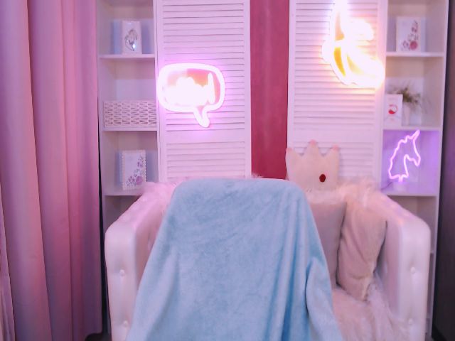 Live sex webcam photo for LynneDawson #258787909