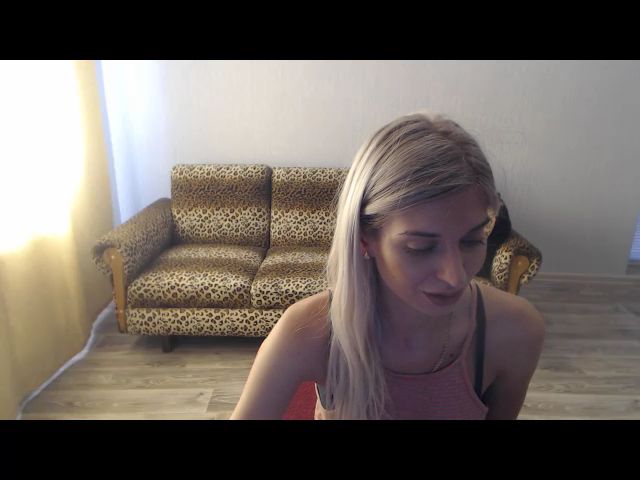 Live sex webcam photo for SexyBeatriice #258033248