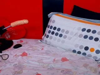 Live sex webcam photo for LarrrBlondy #240586220