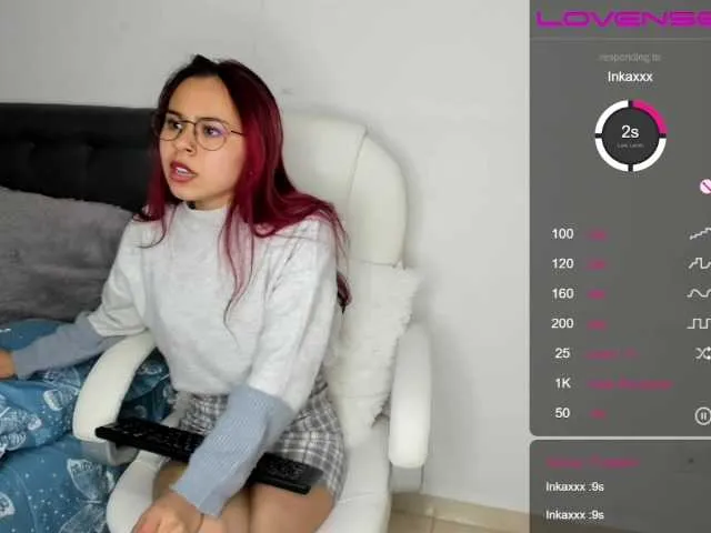 Live sex webcam photo for AshelyGirl #253684297