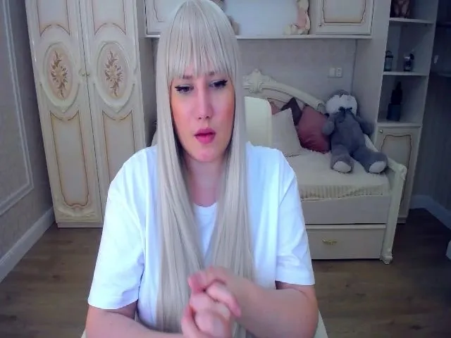 Live sex webcam photo for VeritableGirl #252782849