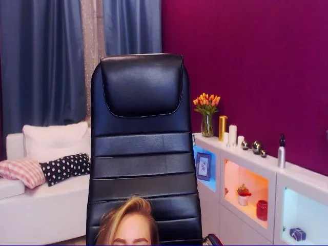 Live sex webcam photo for Kara_Smith #258903826