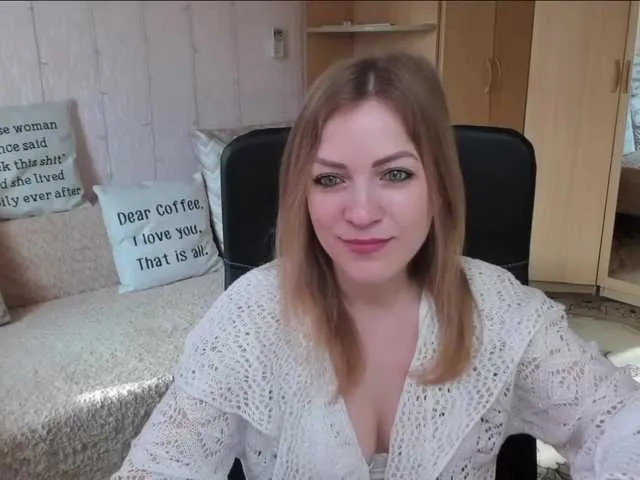 Live sex webcam photo for CherishSia #241233097