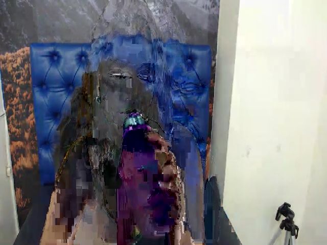 Live sex webcam photo for Cleo_e #253437774