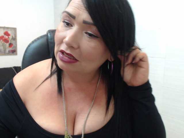 Live sex webcam photo for mayramilf #252244031