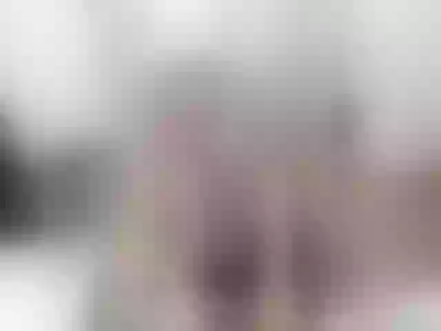 Live sex webcam photo for LorianeLinda #261301113