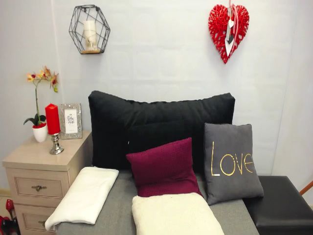 Live sex webcam photo for LaylaFantasy #259386762