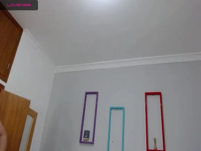 Live sex webcam photo for vick_harris #255321469