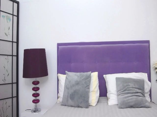 Live sex webcam photo for InnaHottyX #263622566