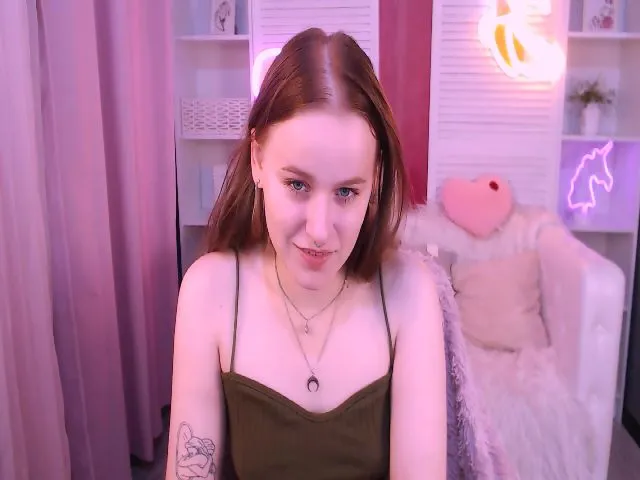 Live sex webcam photo for LynneDawson #256029568