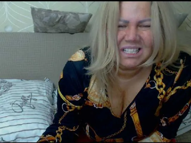 Live sex webcam photo for come2mom #241045681