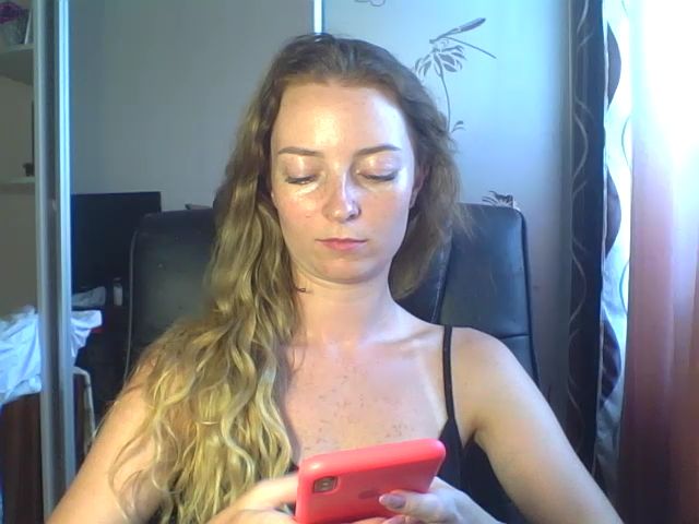 Live sex webcam photo for Milana_Candy #255342678