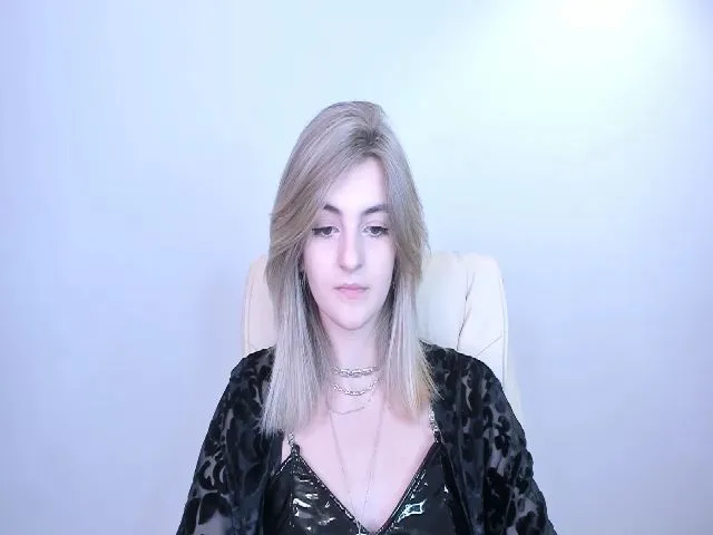 Live sex webcam photo for HelelGretta #252904370