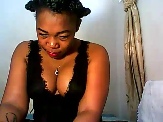 Live sex webcam photo for AfriPrincess #255851346