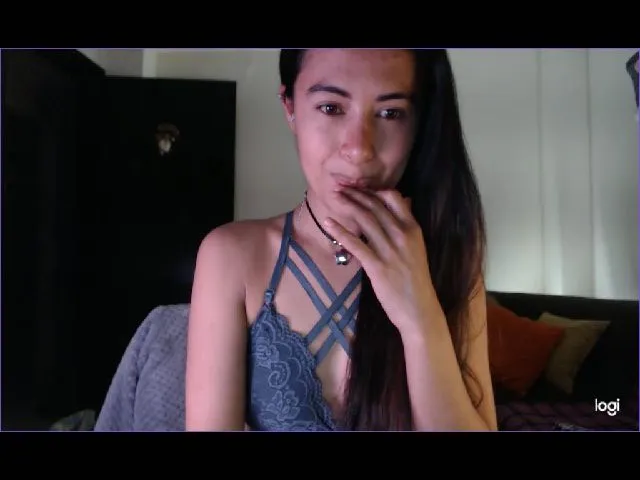 Live sex webcam photo for Andy_wonder #262404034