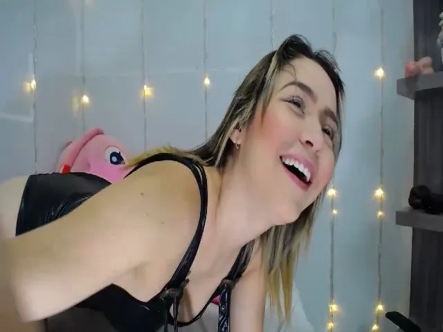 Live sex webcam photo for ETHANJARA #263707607