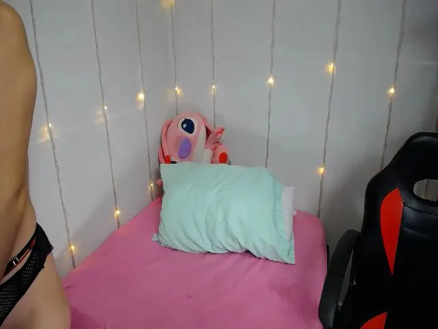 Live sex webcam photo for ETHANJARA #256384226