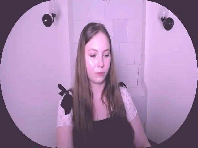 Live sex webcam photo for MollyMey #260919876