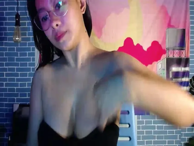 Live sex webcam photo for GoddessShaiya #258035482